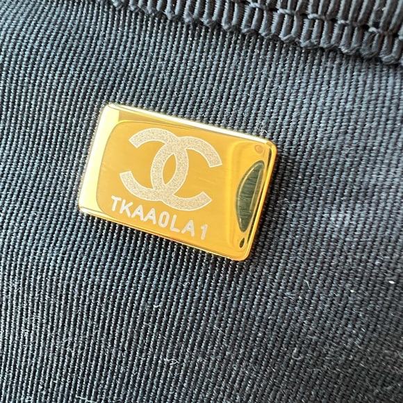 Chanel travel bag - Picture 5 of 6